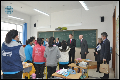 说明: http://www.luojianshan.com/news/photo/2013-10046.jpg