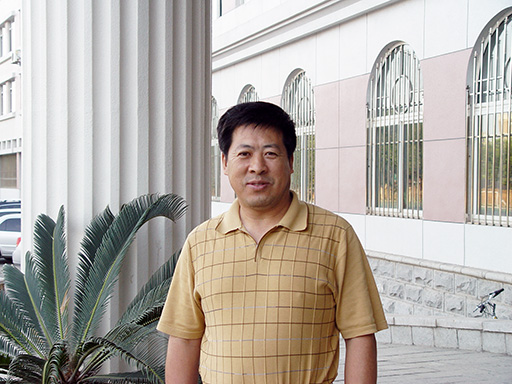 说明: http://www.luojianshan.com/teacher-info/personal%20info/photo/yangguangyu.jpg